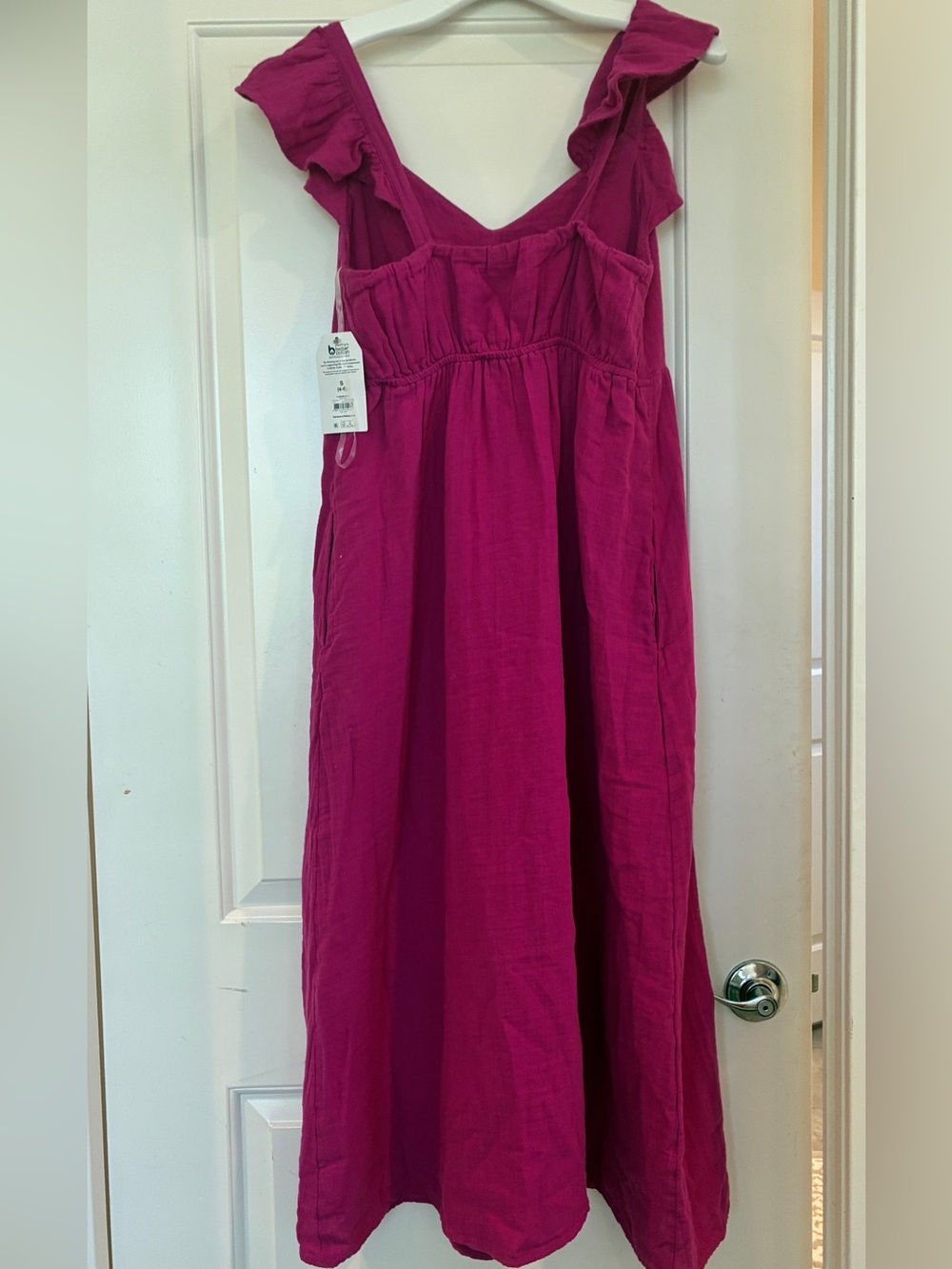 Time and Tru Fuchsia Ruffled Sleeve Dress - Picture 4 of 7